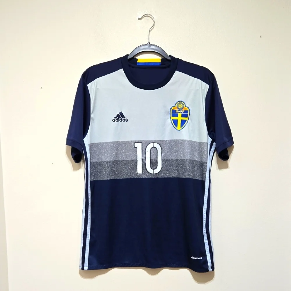 Adidas Ibrahimovic Sweden Away 2016-2017 Soccer Jersey